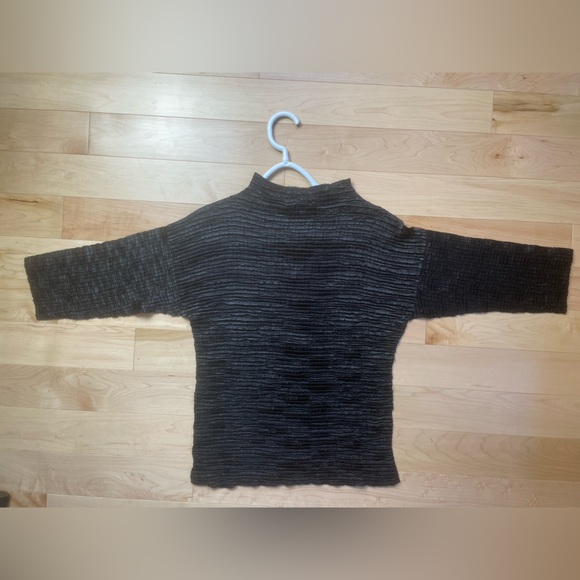 Olsen Collection black top, size 8 - Picture 2 of 5